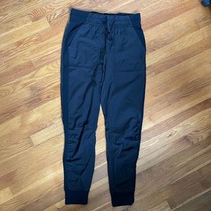 Lululemon Black Joggers - Size 6